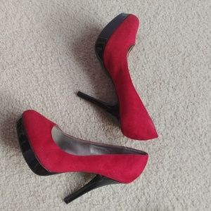 Pumps Red Suede